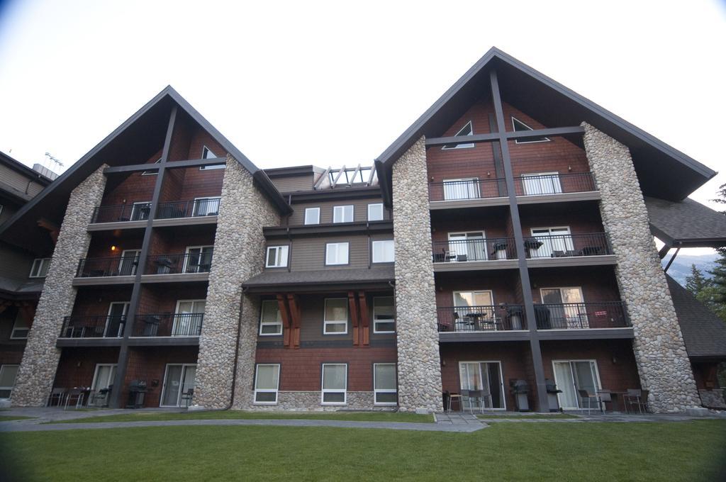 The Summit At Grande Rockies Hotel Canmore Exterior photo