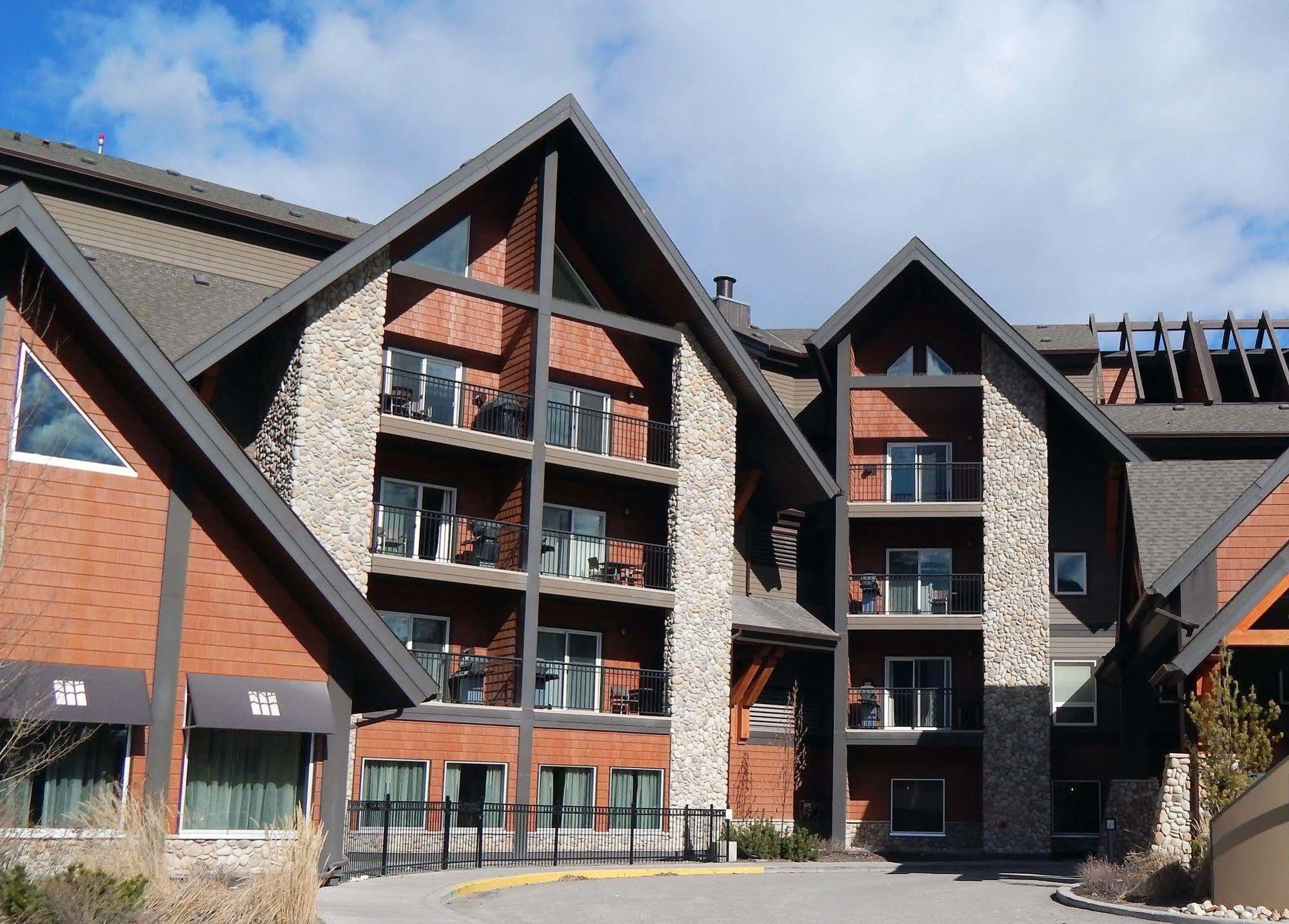 The Summit At Grande Rockies Hotel Canmore Exterior photo